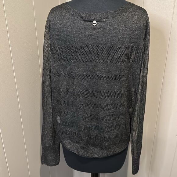 Lorna Jane black sparkle open weave stripes & sleeves lightweight sweater. - Picture 5 of 9